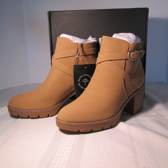 Naturalizer Madalynn Buckle Water Repellent Ankle Boot Sz 9.5 M NWT - Picture 4 of 12